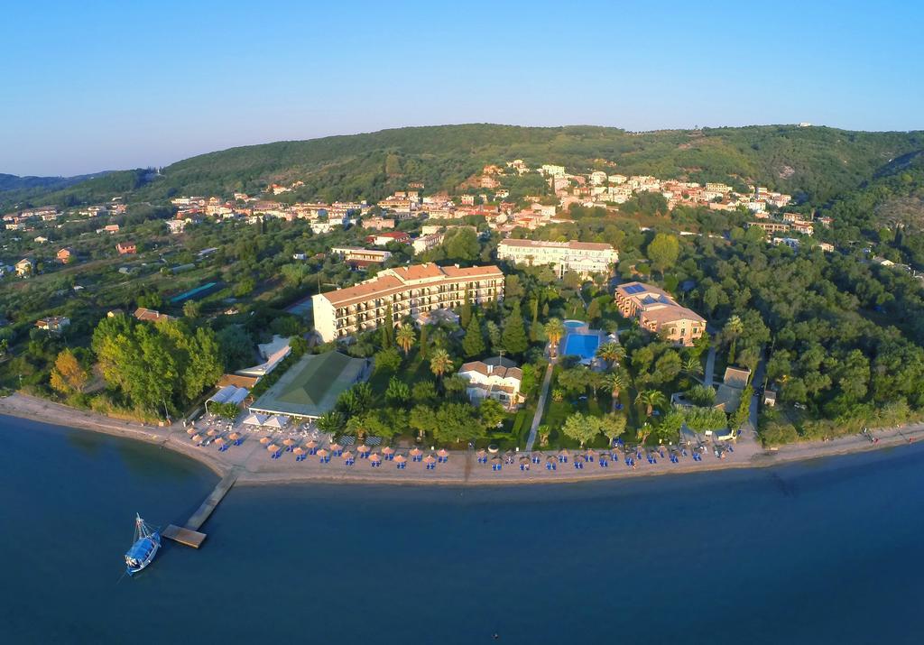 Delfinia Hotel Moraitika Exterior photo