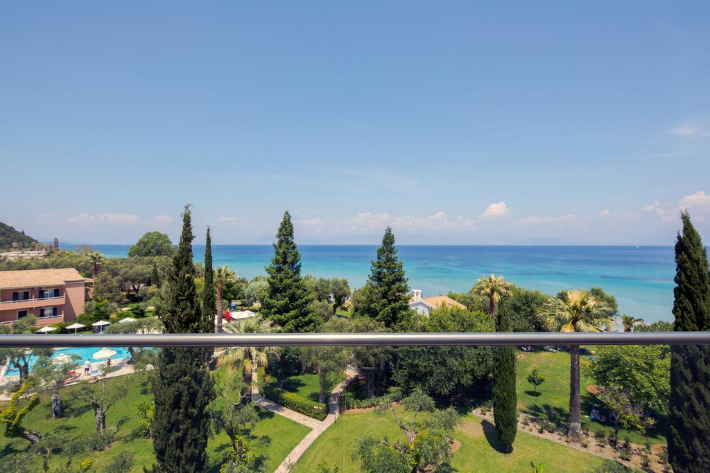 Delfinia Hotel Moraitika Exterior photo