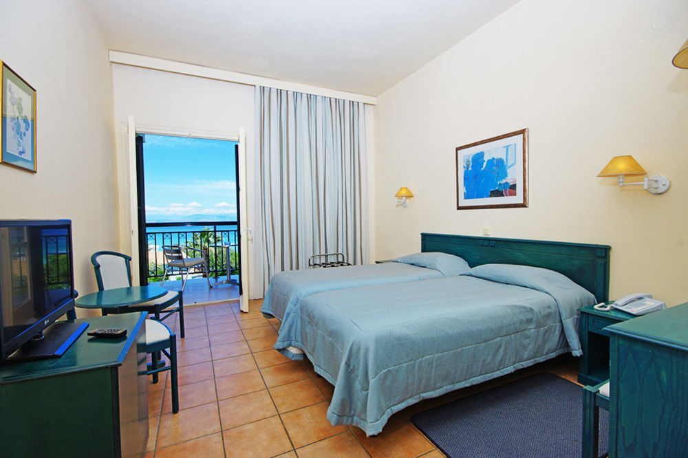 Delfinia Hotel Moraitika Exterior photo