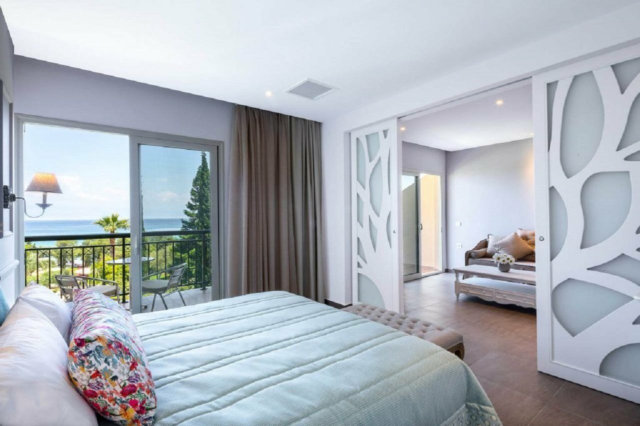 Delfinia Hotel Moraitika Exterior photo